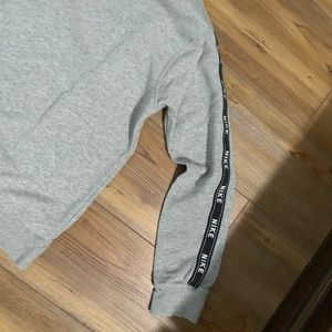 Nike crew neck